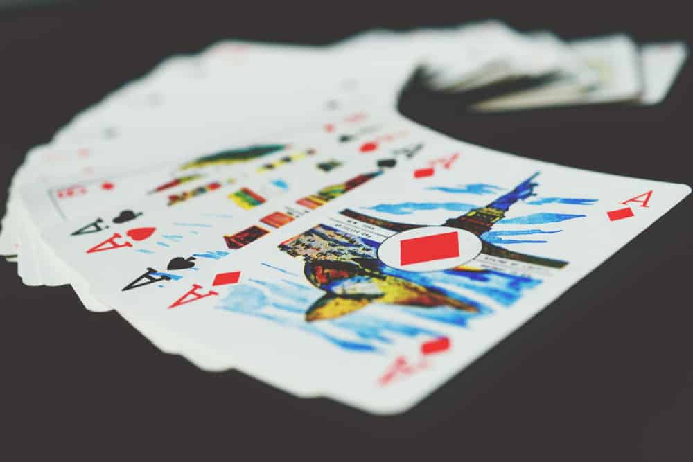 For good playing cards, the font and background color better have good contrast. Easy to read! 